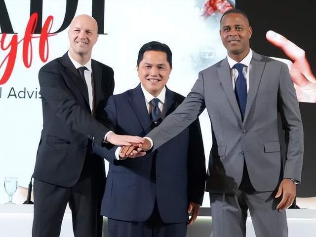 足球的熟悉, 重庆队主帅