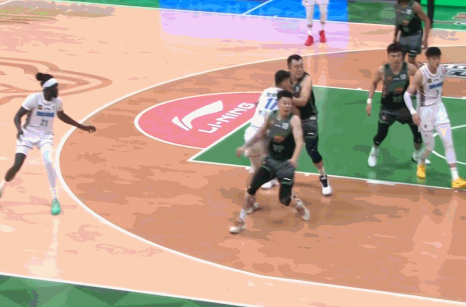 上海队送出 上海队送出